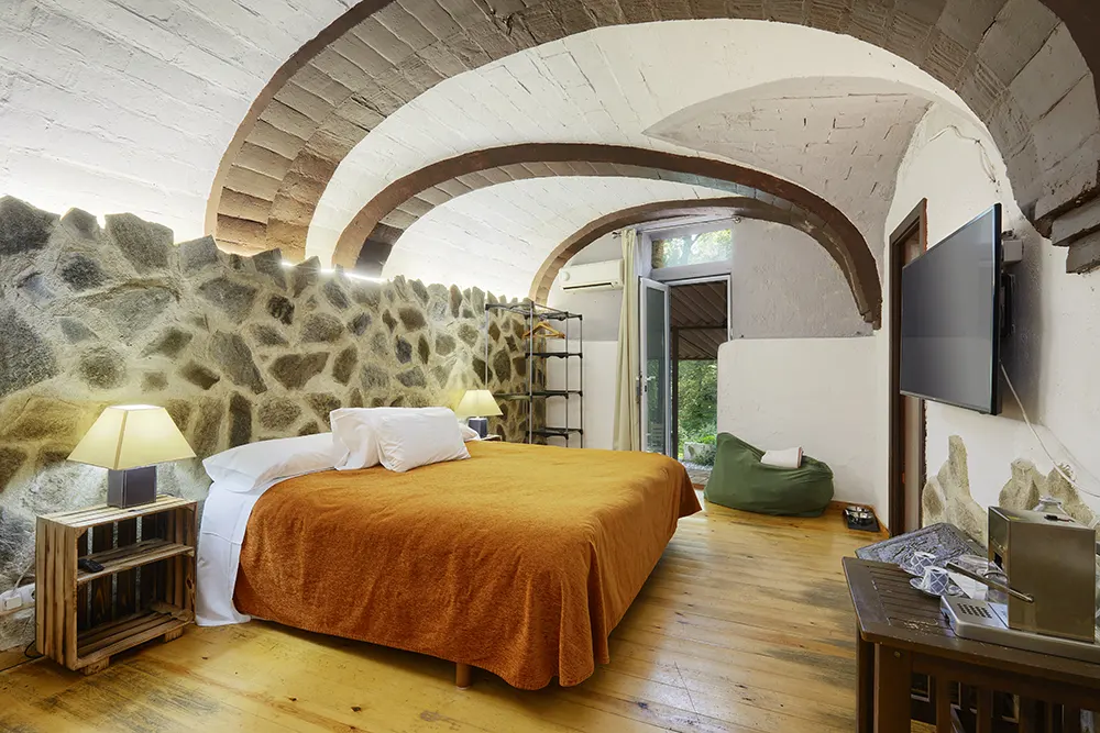Photo 5/5 — Gîte insolite « Mas Torrencito PetFriendly · Parets d'Empordà, Girona » à Parets d'Empordà, Girona, Spain Pyréné…